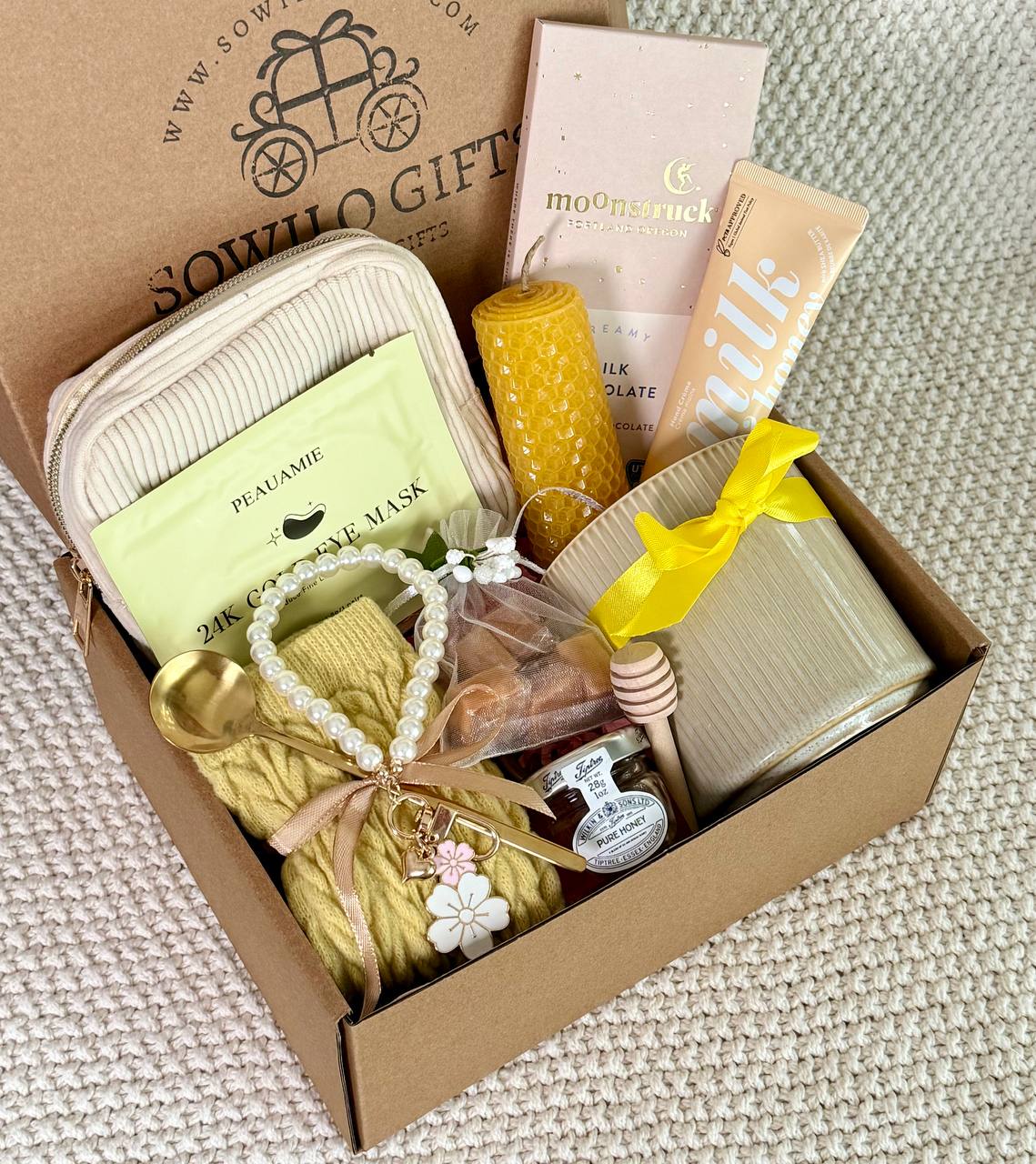 🍯Honey Spa Gift Box – Cozy Self-Care Moment with Candle & Chocolate