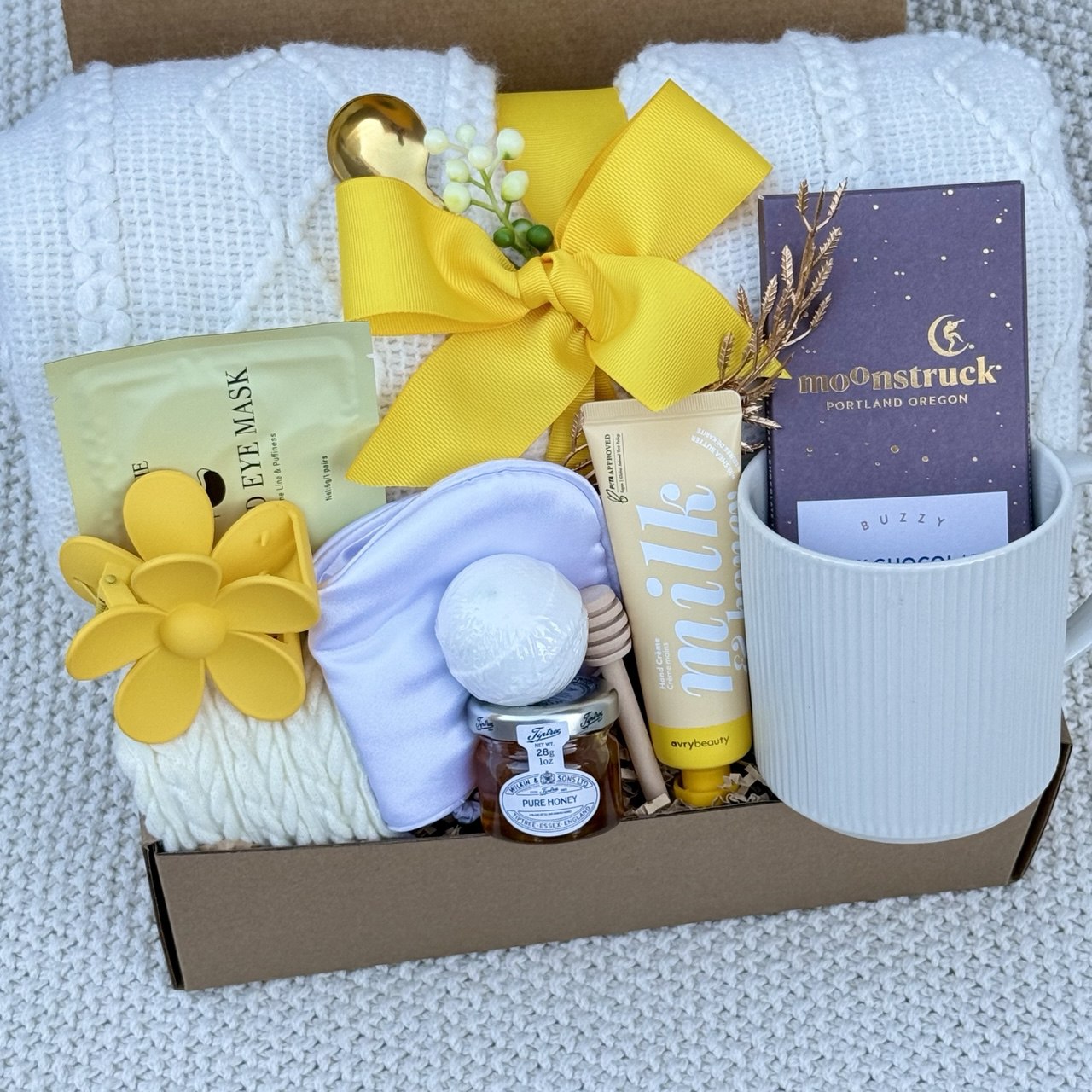 ☀️ Sunny Honey Care Box – Warm Little Moments of Joy